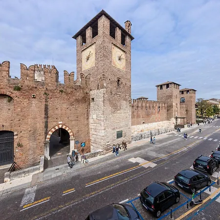 5 Min Dall'arena - Con Vista - Castelvecchio 11 * ורונה